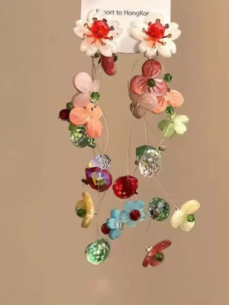 Boucles d'oreilles florales perlées, collection été 2026, style station balnéaire