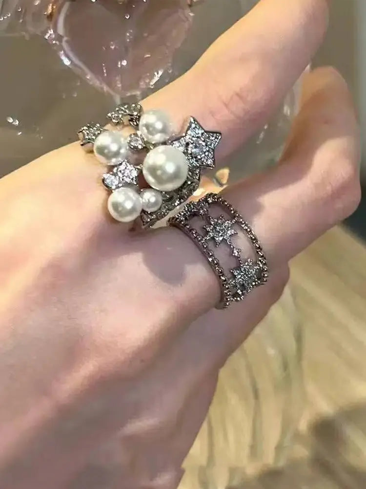 The stars shine in Roman style open rings set 2 rings