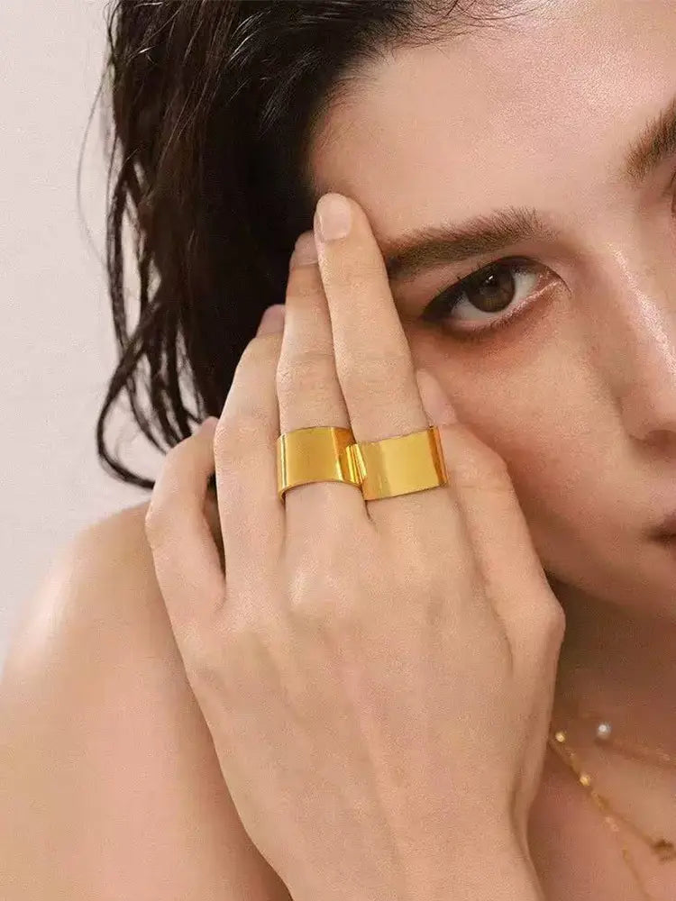 The Wide Gold-toned Opening Ring Unadorned Gold Silver Unisex S925