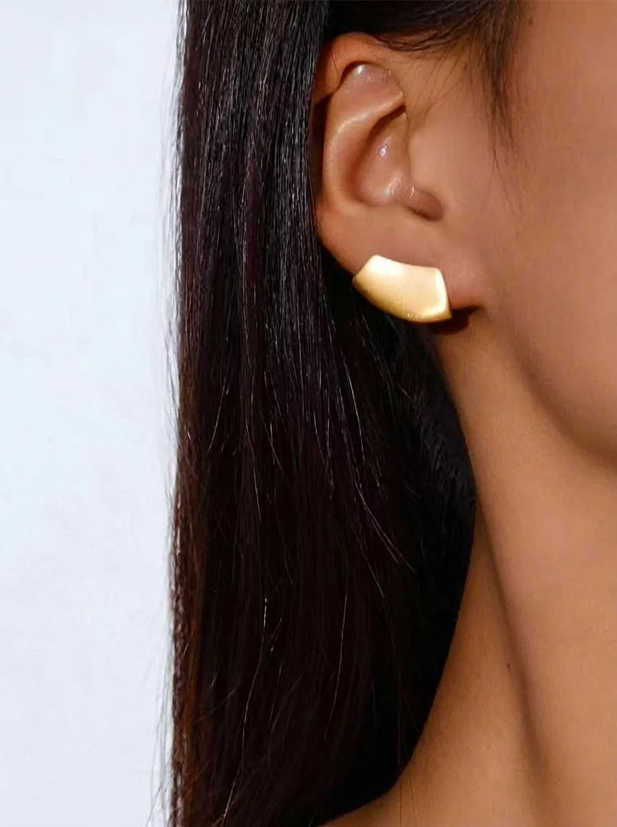 Earrings Unique Personality Design Copper plated with 18k Gold S925 | Fairies Whisper Paris Designer Jewelry - Detail View 2