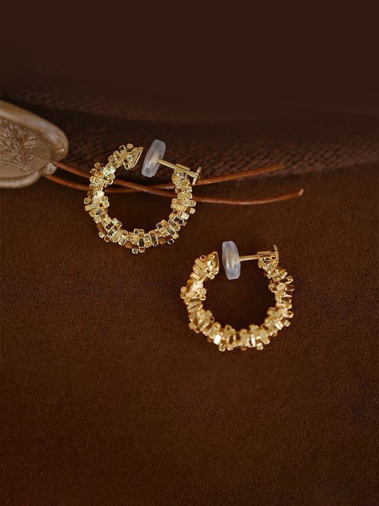 Floral – Gold Plated Comfortable Non-Slip Screw Back Clip-On Earrings