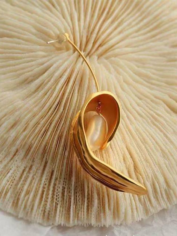 Handcrafted 18K Gold-Plated Flower Earrings 1 Pair Dangle