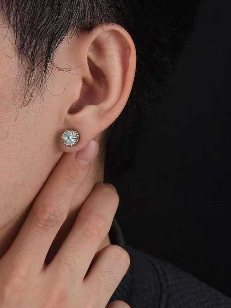 Hip-Hop Dragon Engraved Magnetic Earrings