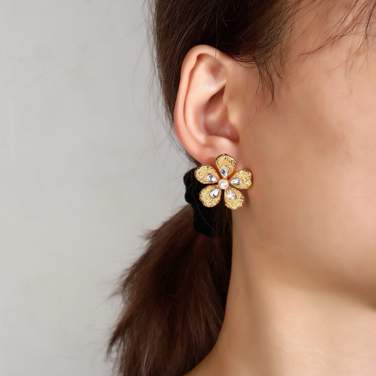 Pre-owned 1990s Clip-on Earrings