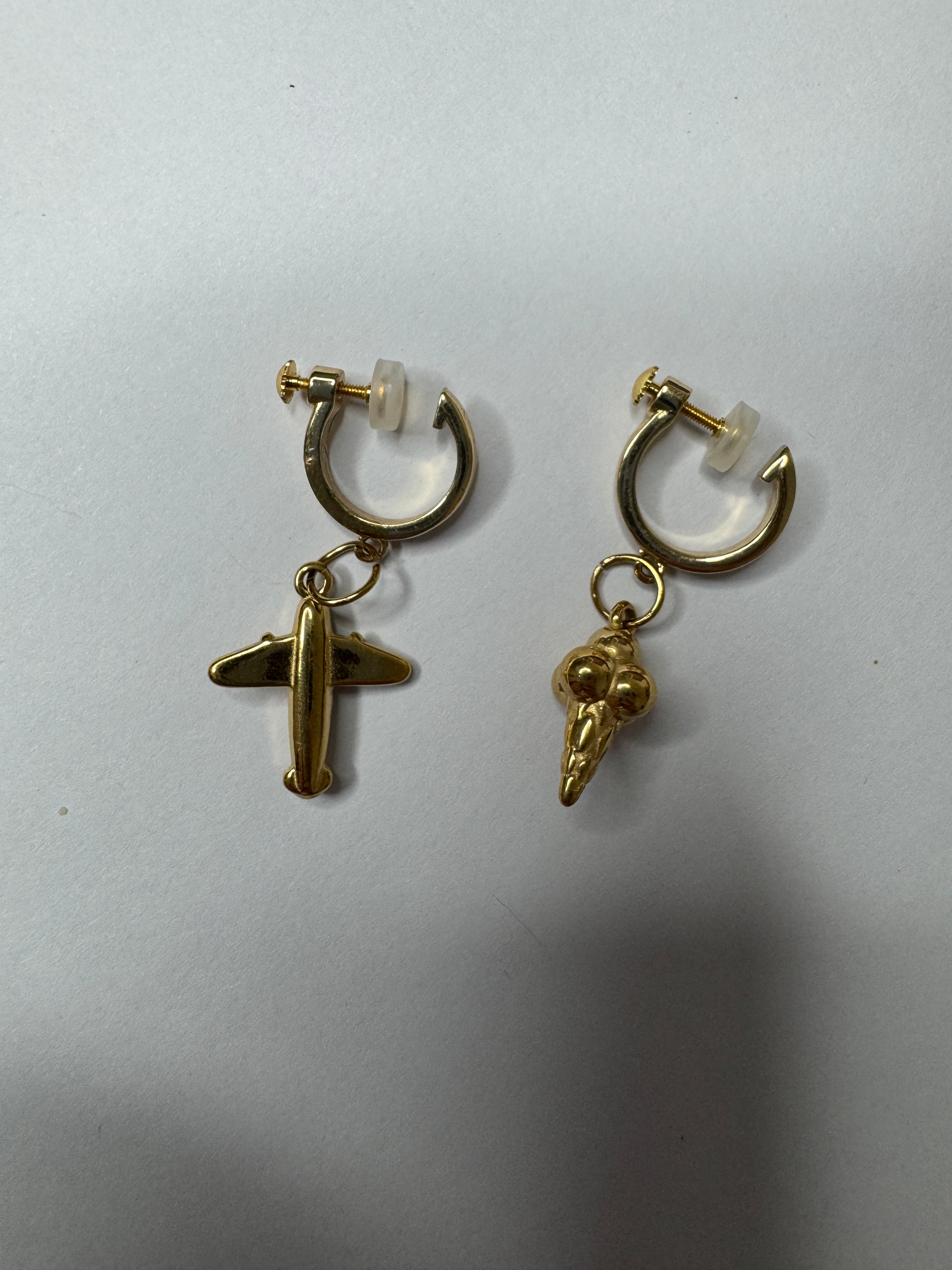 18K Gold-Plated – Airplane & Ice Cream Design Comfortable Non-Pierced Ear Clips Clip-On Earrings