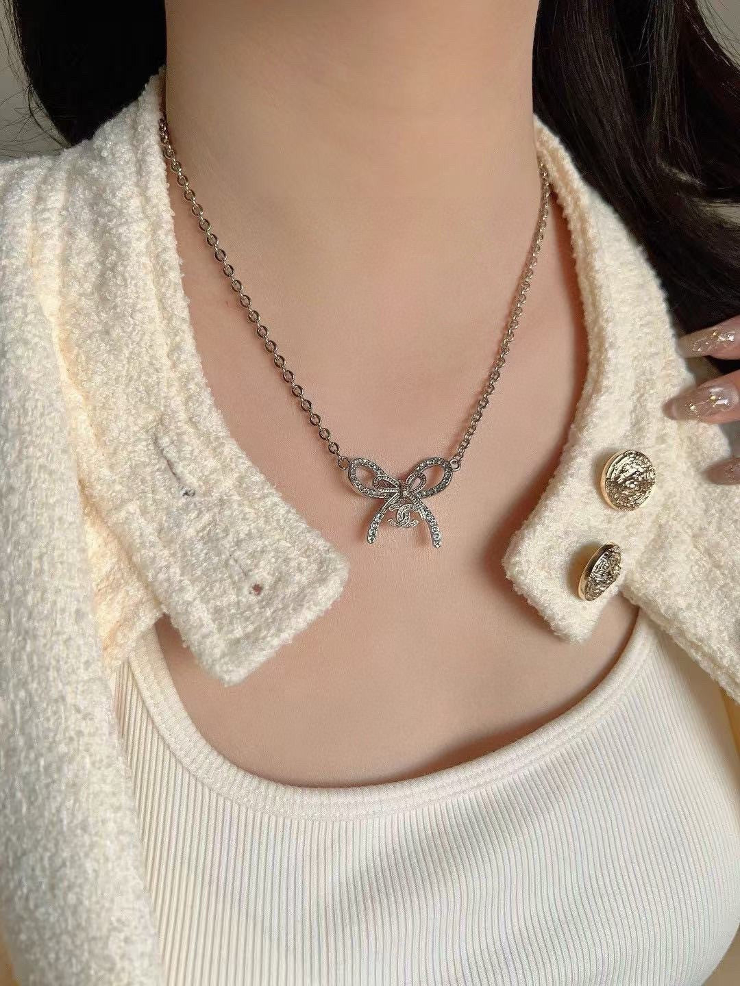 Vintage Authentic Chanel Gold-Tone Turn-Lock Necklace