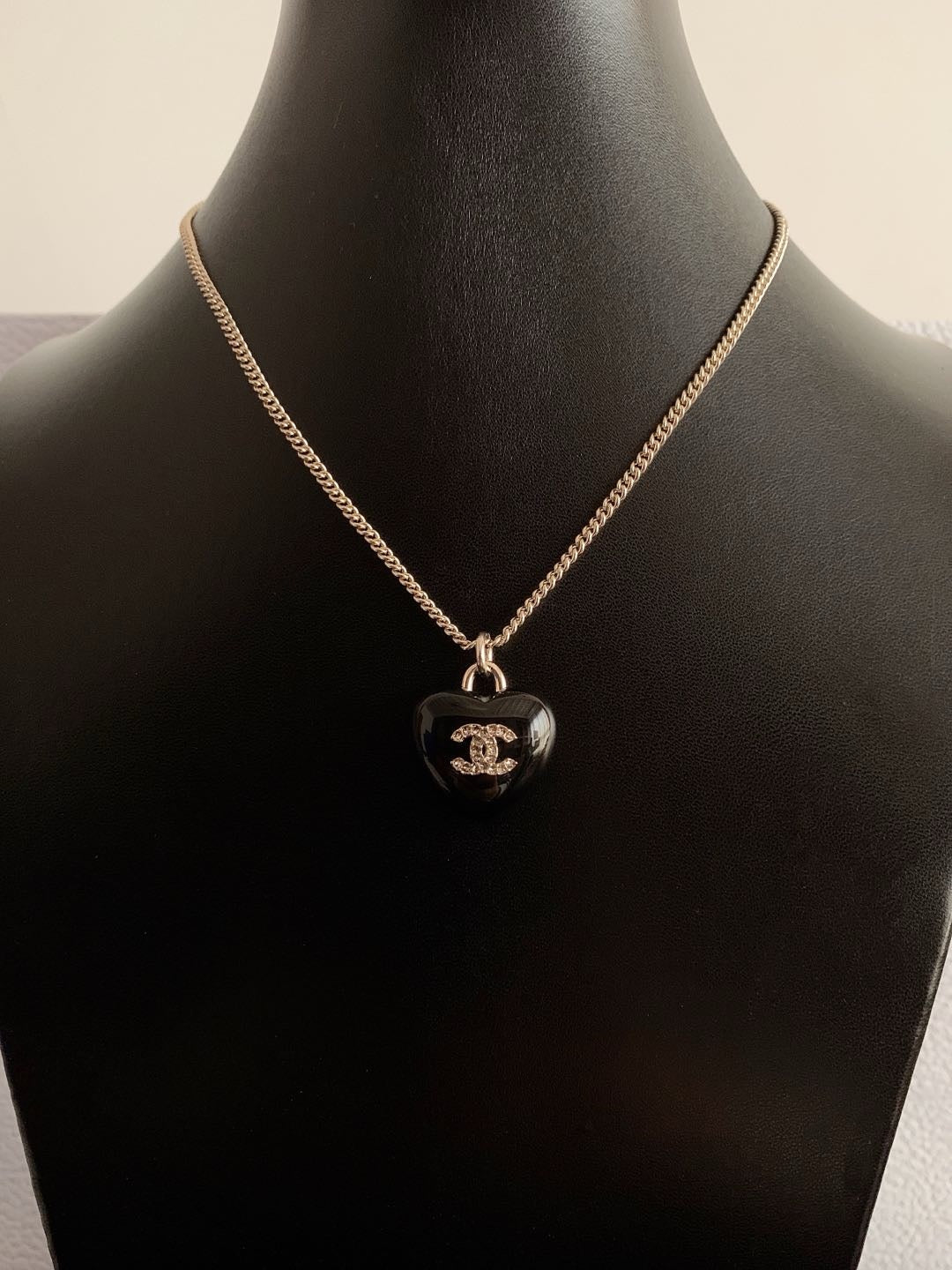 Vintage Authentic Gold-Tone Turn-Lock Earrings Necklace Set