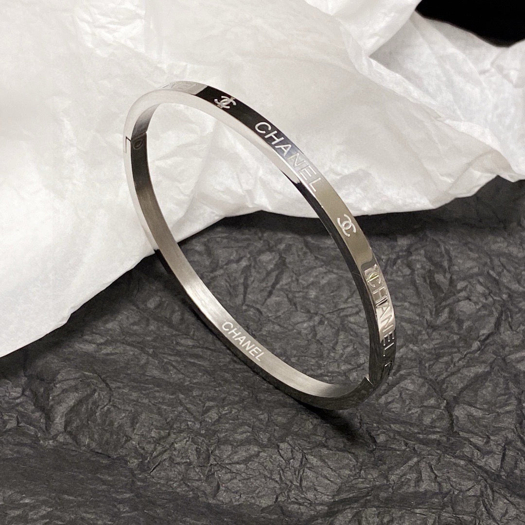 Vintage Authentic Chanel Gold-Tone Turn-Lock Bracelet
