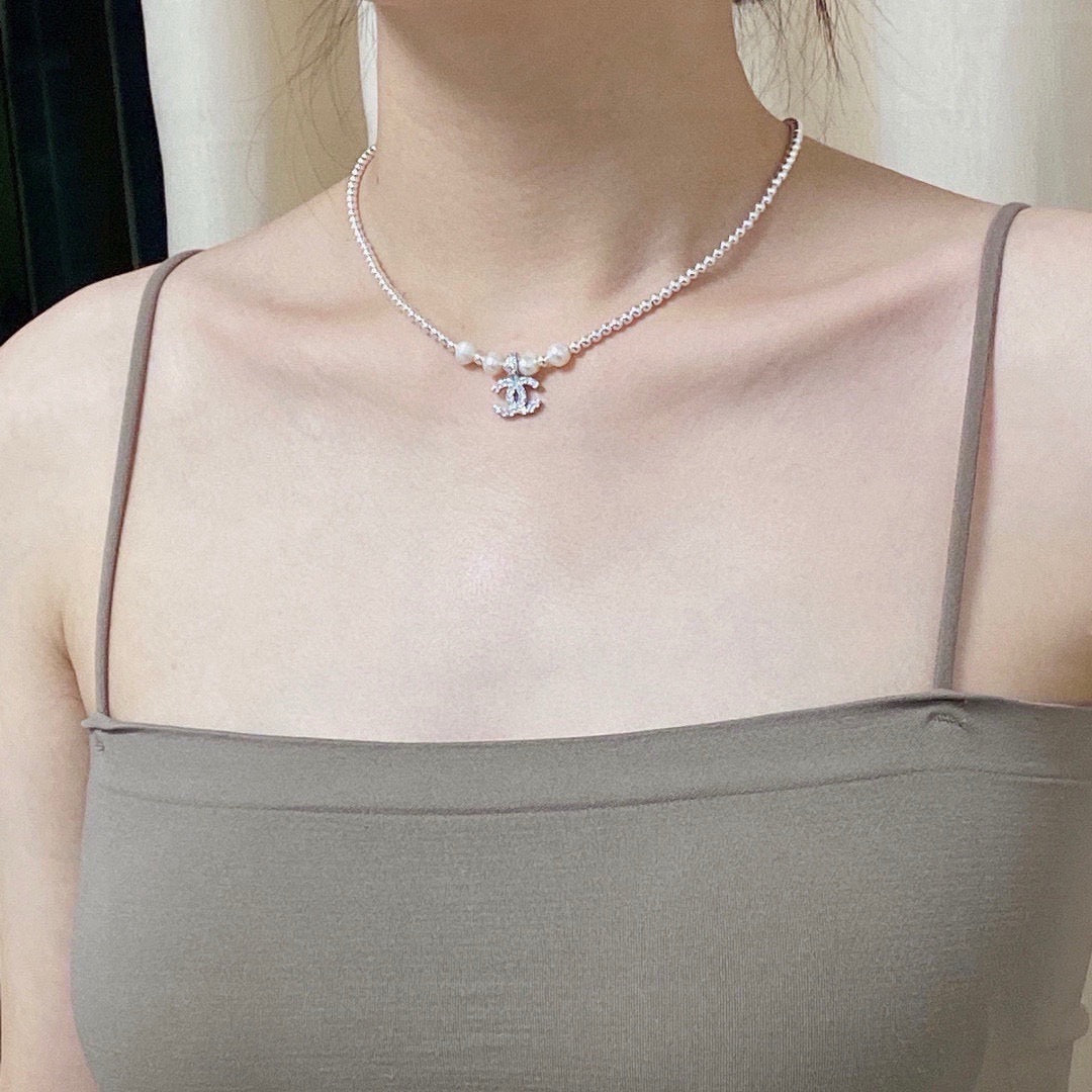 Vintage Authentic Chanel Gold-Tone Turn-Lock Necklace