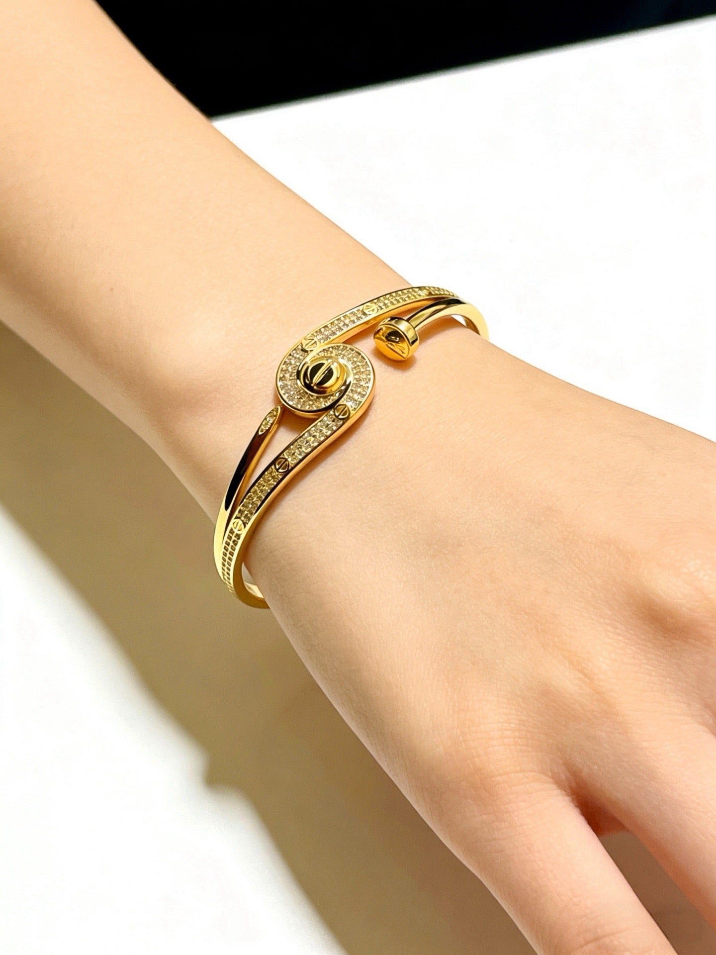 Vintage Authentic Gold-Tone Turn-Lock Bracelet