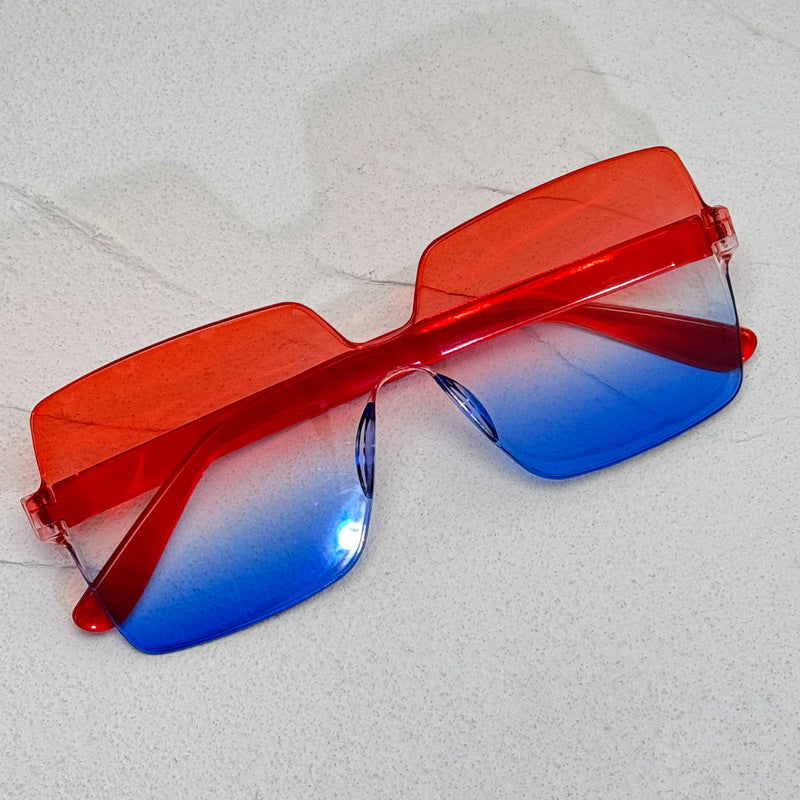 Patriotic Heart Shaped Party Sunglasses, USA Style Novelty Eyewear, UV380 Full Frame Costume Glasses for Party & Festival Wear