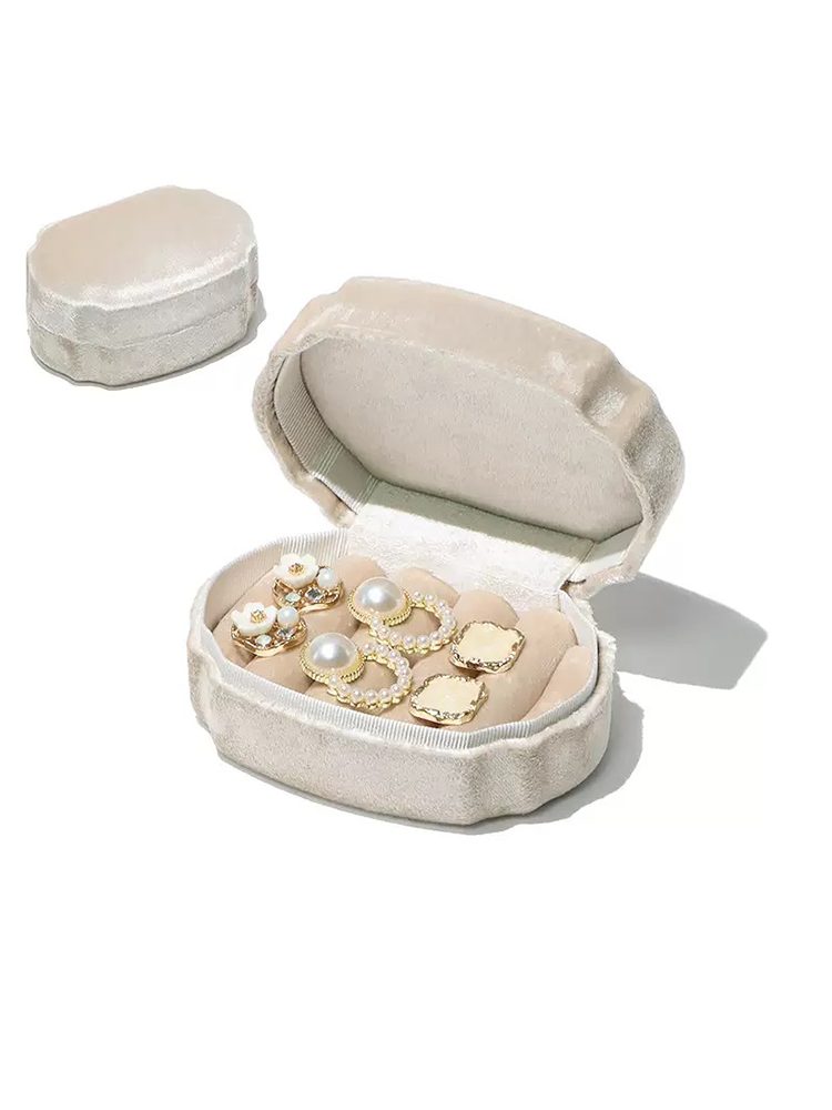 Shell-Shaped Velvet Jewelry Box Gift Set