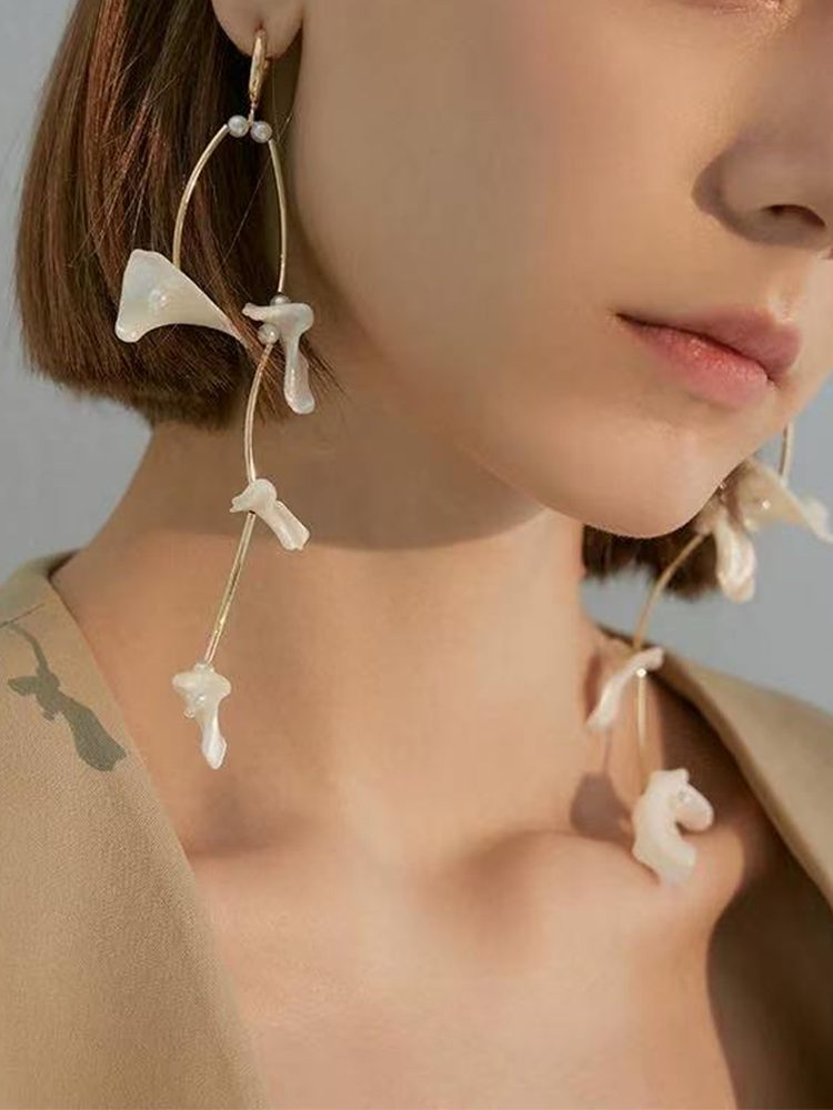 Silver 2026 Fashion Flower Stamen Shell Long Earrings – Elegant Design Tassel