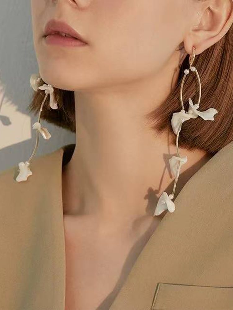 Silver 2026 Fashion Flower Stamen Shell Long Earrings – Elegant Design Tassel