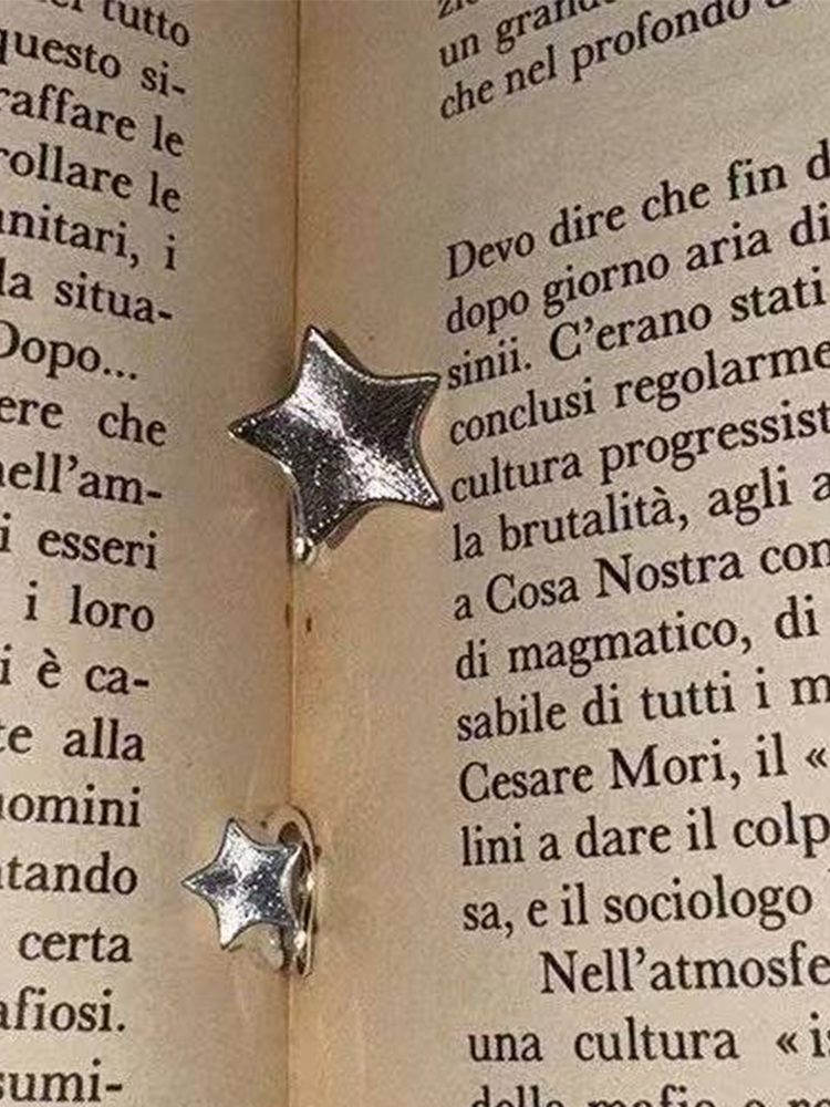 Silver Star Clip-On Earrings – One Big Star & One Small Star (No Piercing, 2 Pairs)