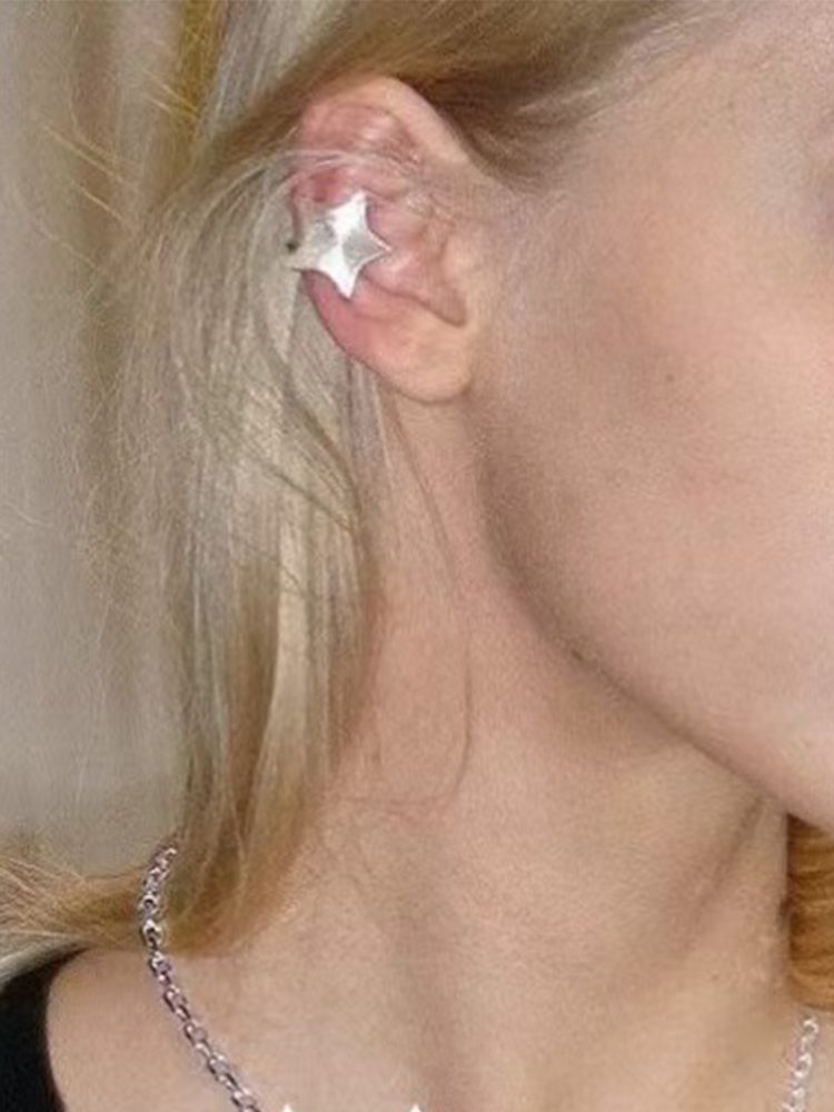 Silver Star Clip-On Earrings – One Big Star & One Small Star (No Piercing, 2 Pairs)