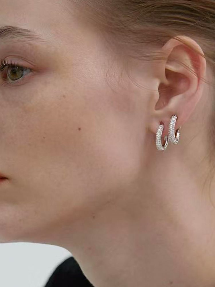 Small Hoop Clip-On Earrings (Gold & Silver) – Product Description