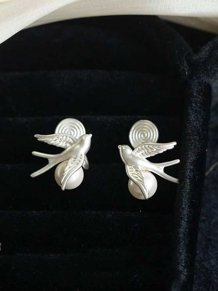 Swallow pearl earrings S926 Studs & Clip-On Earrings (No Pie Lifestyle Photo — Dainty Jewelry