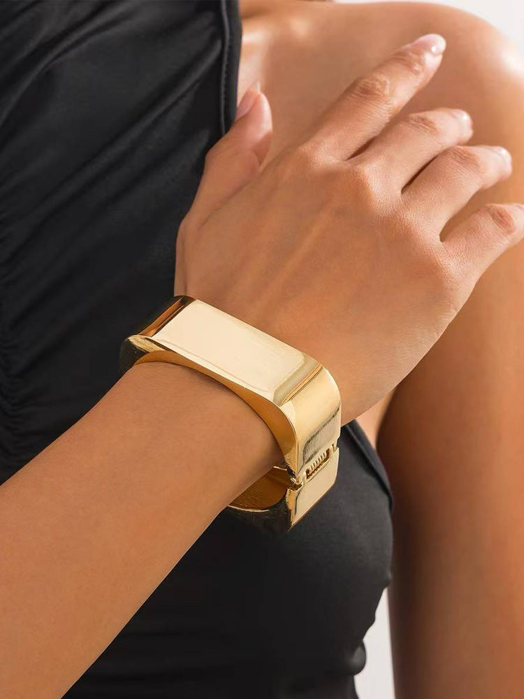 The Bold Square Bangle Women | 18K Gold Plated - view 2