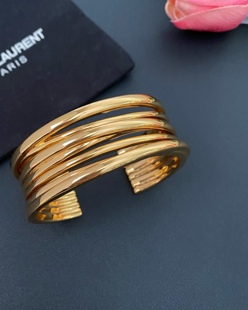 Vintage Bracelet Gold Color Big