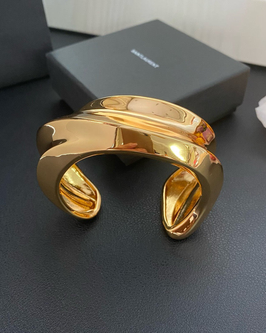 Vintage Gold Big Bracelet