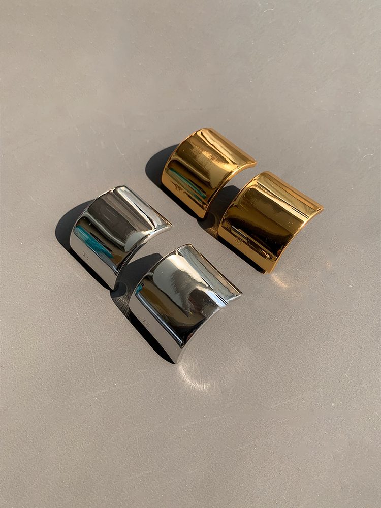 Vintage Polished Gold Curve Stud Earrings