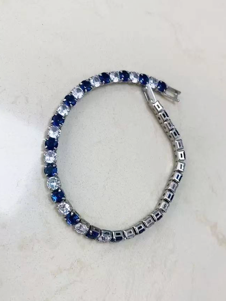 Bracelet de tennis serti de zirconiums cubiques de 4 mm, qualité standard