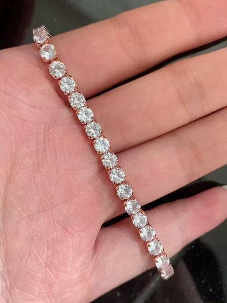 Bracelet de tennis serti de zirconiums cubiques de 4 mm, qualité standard