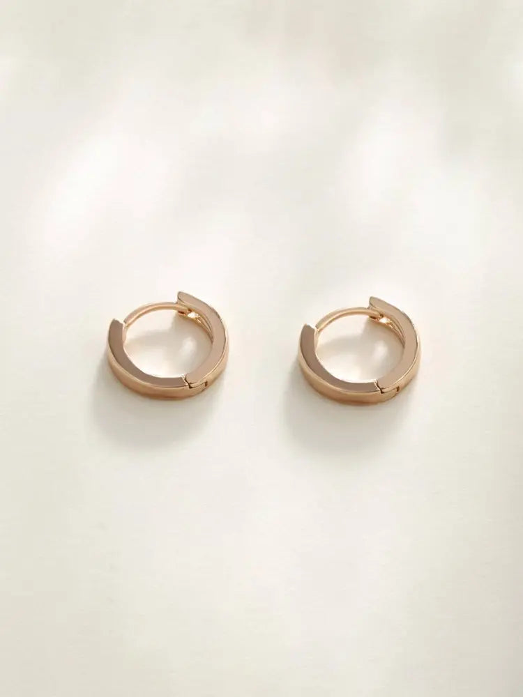 Modern Flat-Edge Huggie Hoops Earrings