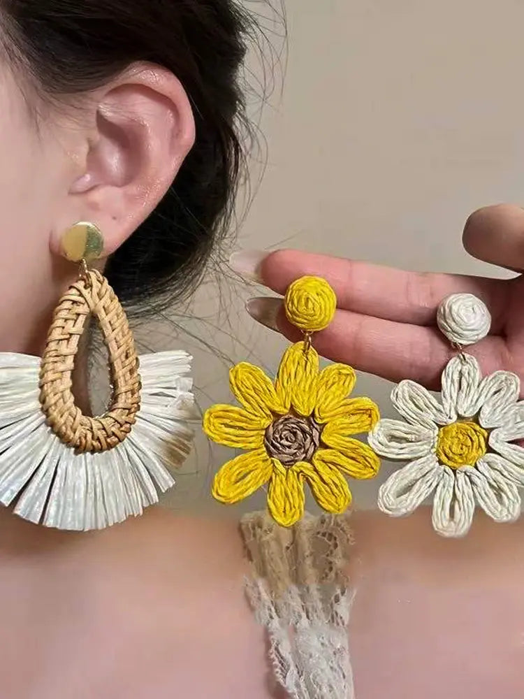 Grandes boucles d'oreilles tournesol tissées pour les vacances à la plage, puces à clip