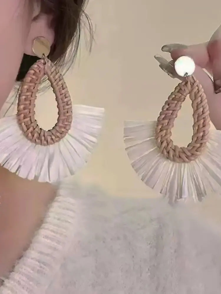 Grandes boucles d'oreilles tournesol tissées pour les vacances à la plage, puces à clip