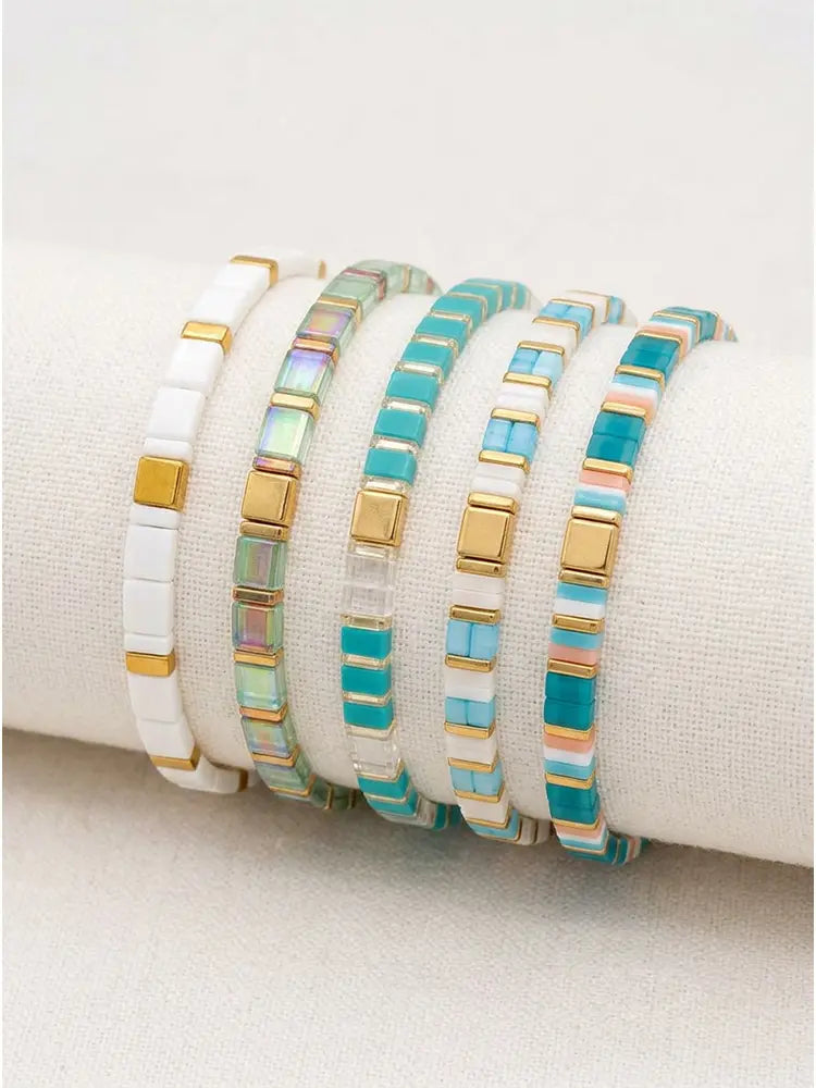 Collier d'agate multicolore à taille carrée, or bleu pur