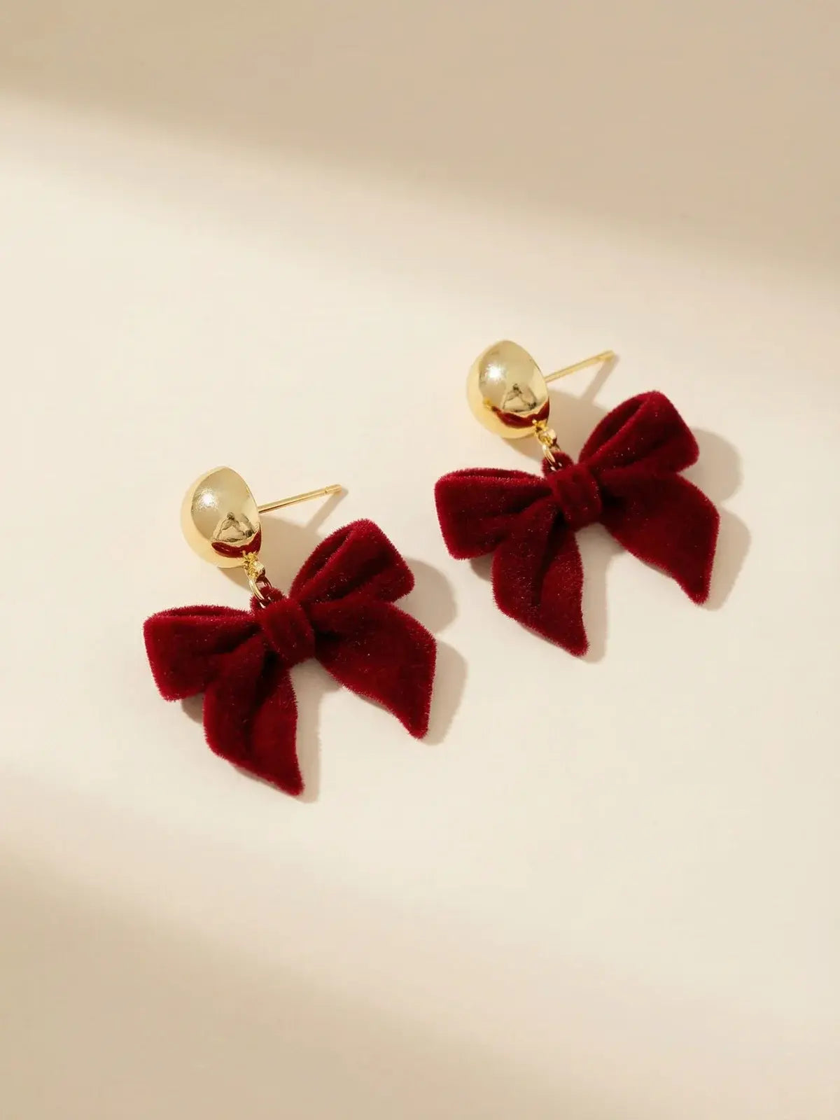 Boucles d'oreilles papillon en nacre blanche