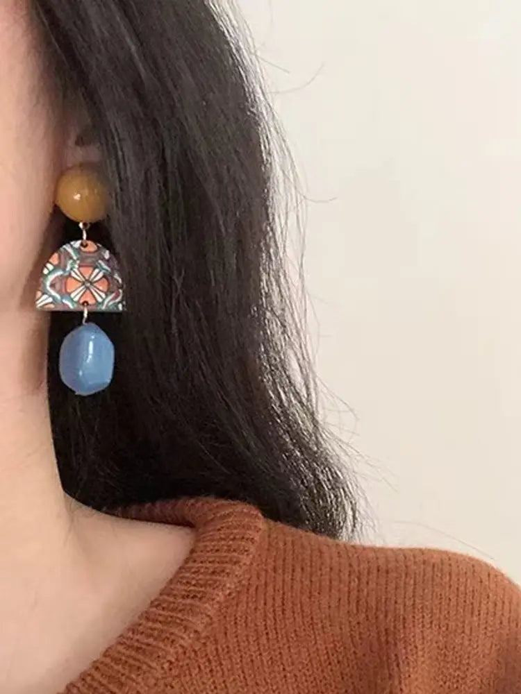 Boucles d'oreilles baroques vintage en acrylique imitation bois - Percées