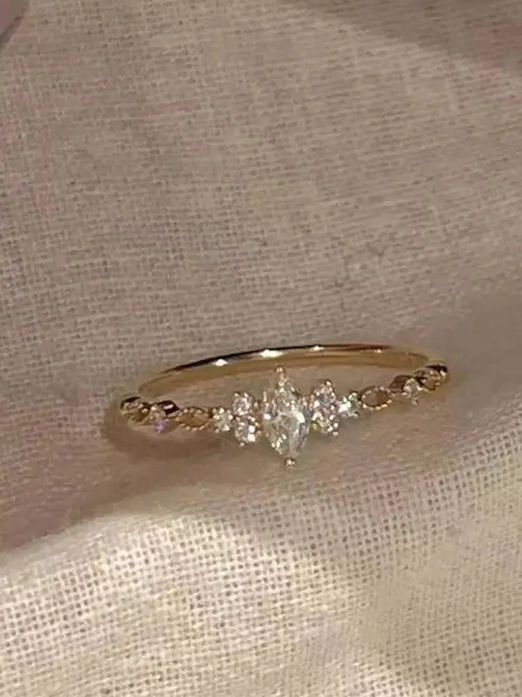Lady's extremely fine and delicate diamond ring