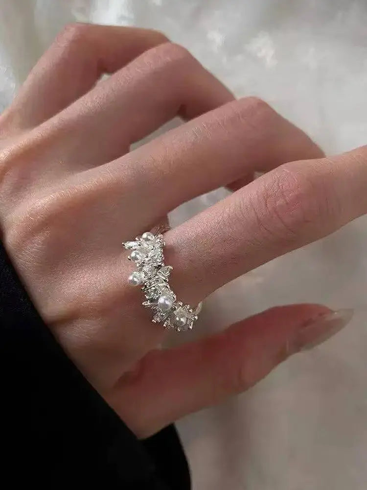 Delicate and intricate silver spring elegant female pearl small flower open rings set