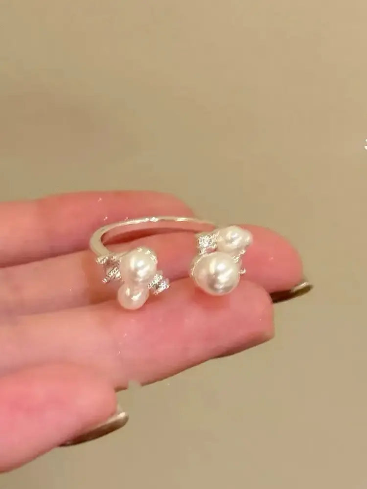 Delicate and intricate silver spring elegant female pearl small flower open rings set