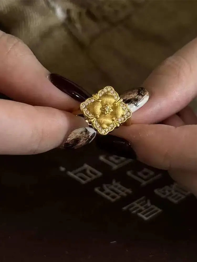 Italian square traditional pattern open rings set brushed lady