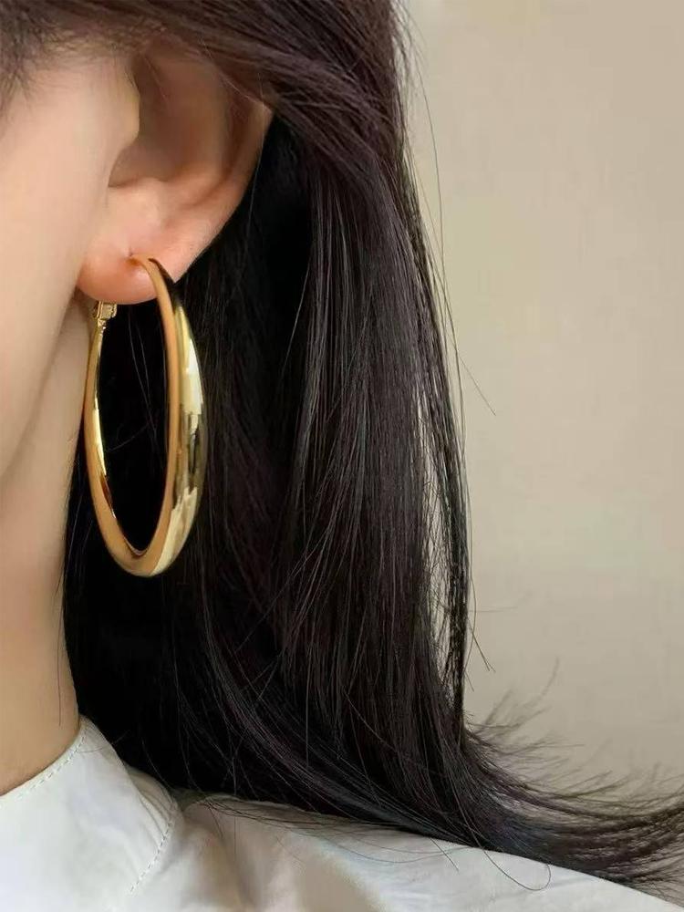 Les créoles épaisses et volumineuses Bold