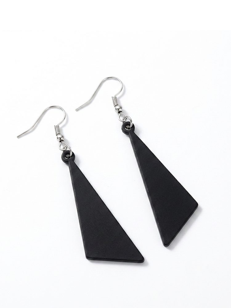 Resin material unique design black triangle earrings