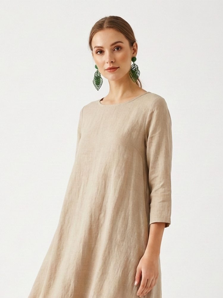 Green secret leaf earrings | Fairies Whisper Paris Designer Jewelry - Detail View 1