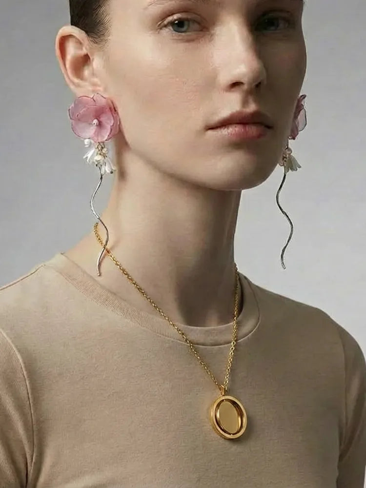 Rotating Stainless Steel Necklace – AI Agent Custom Engraved Pendant