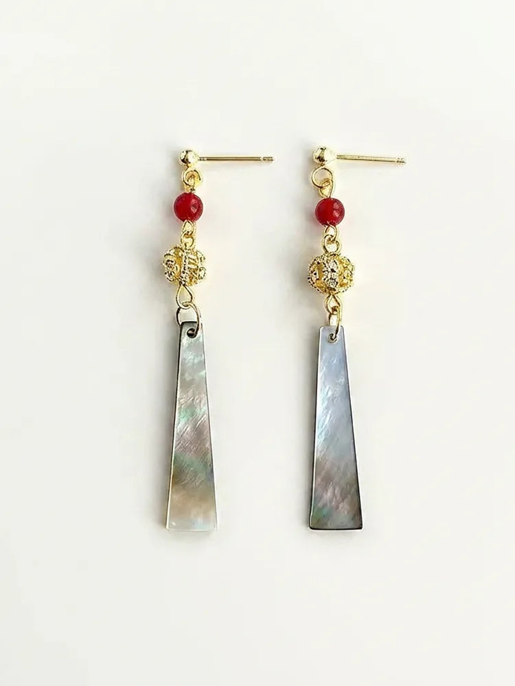 Shell travel stud earrings