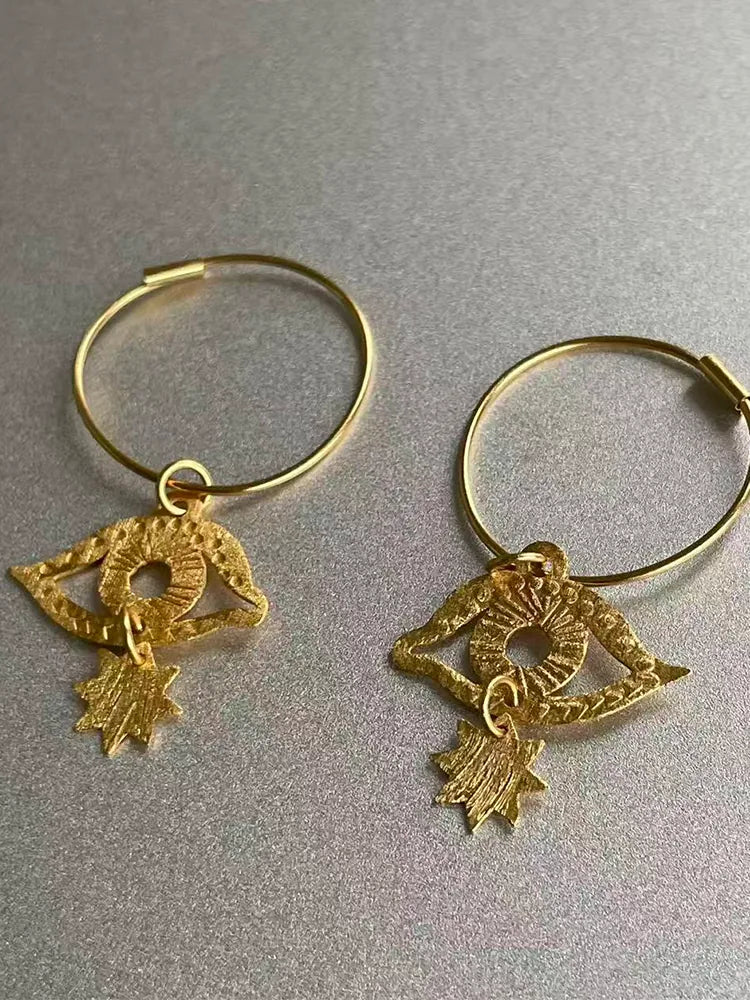 Lightweight Eye-Shaped Earrings