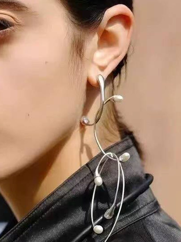 2026 Spring Fashion Minimalist Flower Metal Earrings