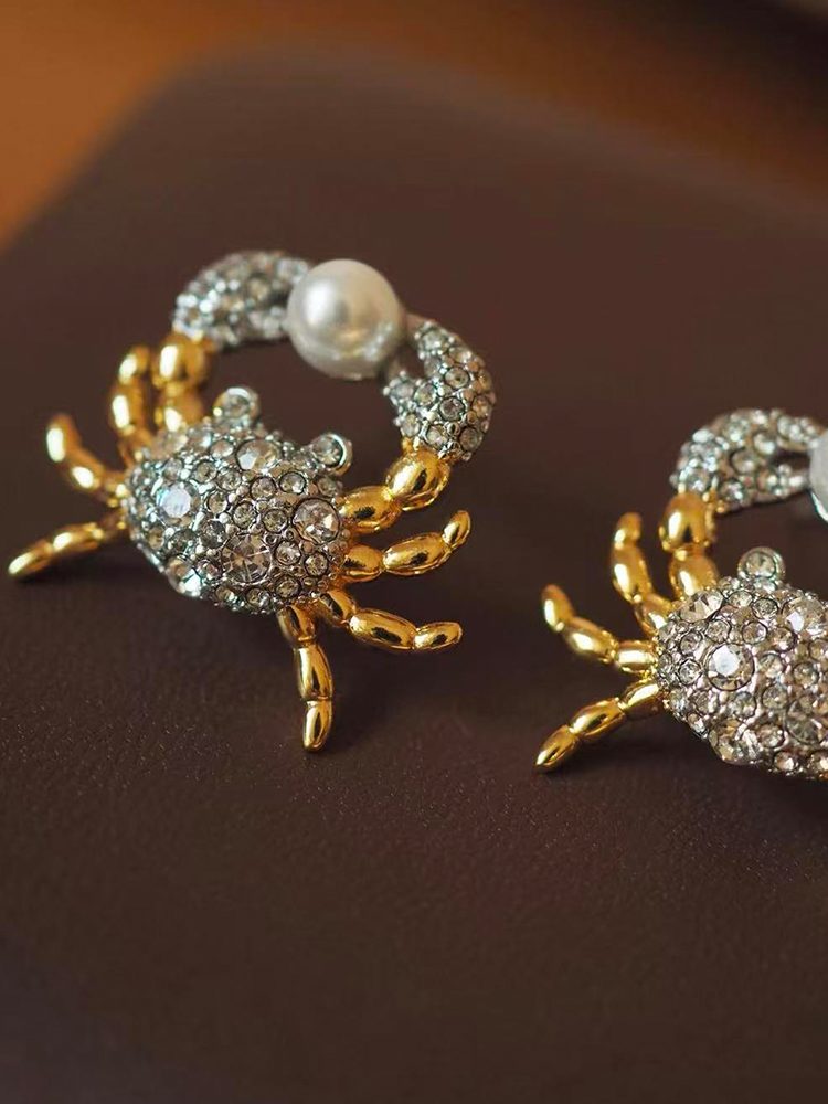 Zircon Crab Earrings – Clip-One / Stud