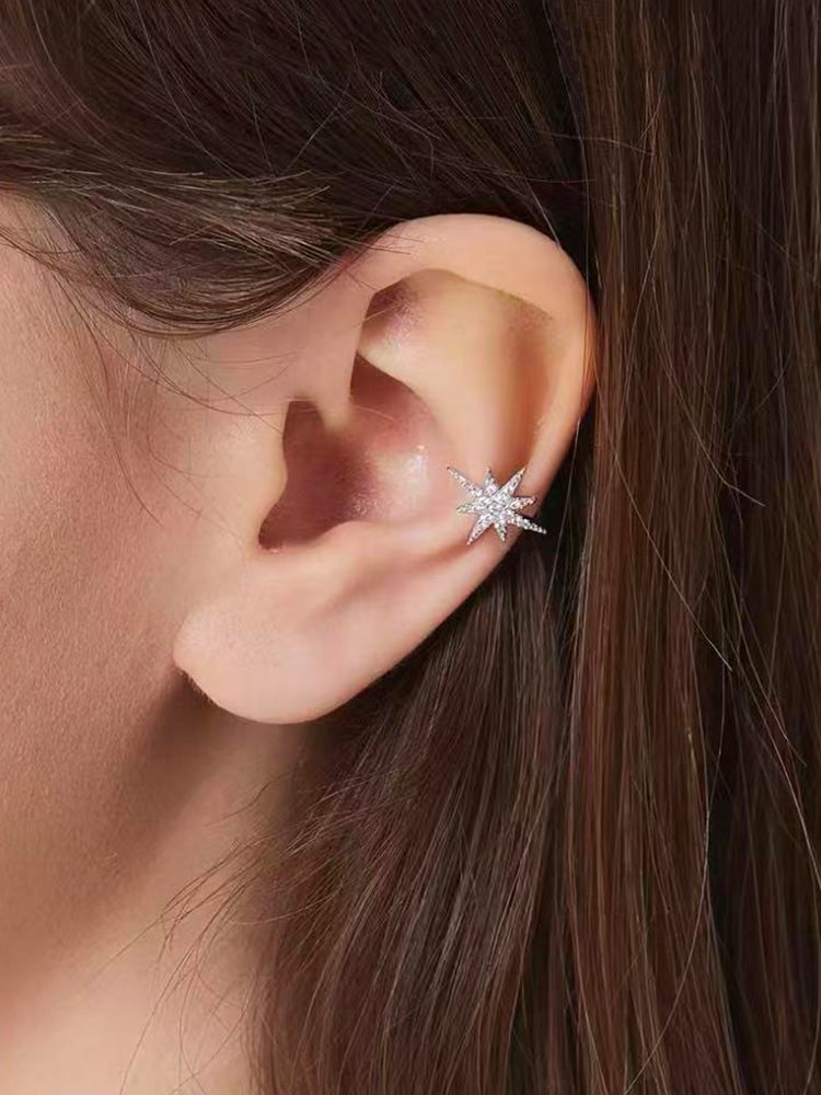 Eight-Pointed Star Clip-On Earrings (Gold &amp; Silver) – Product Description