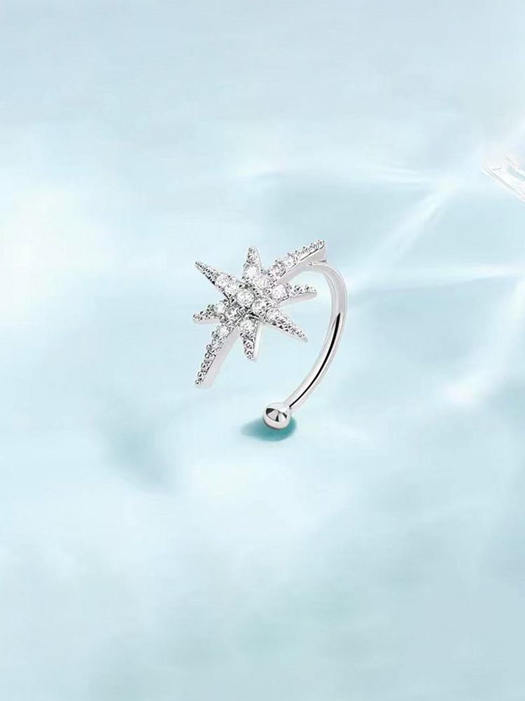 Eight-Pointed Star Clip-On Earrings (Gold &amp; Silver) – Product Description