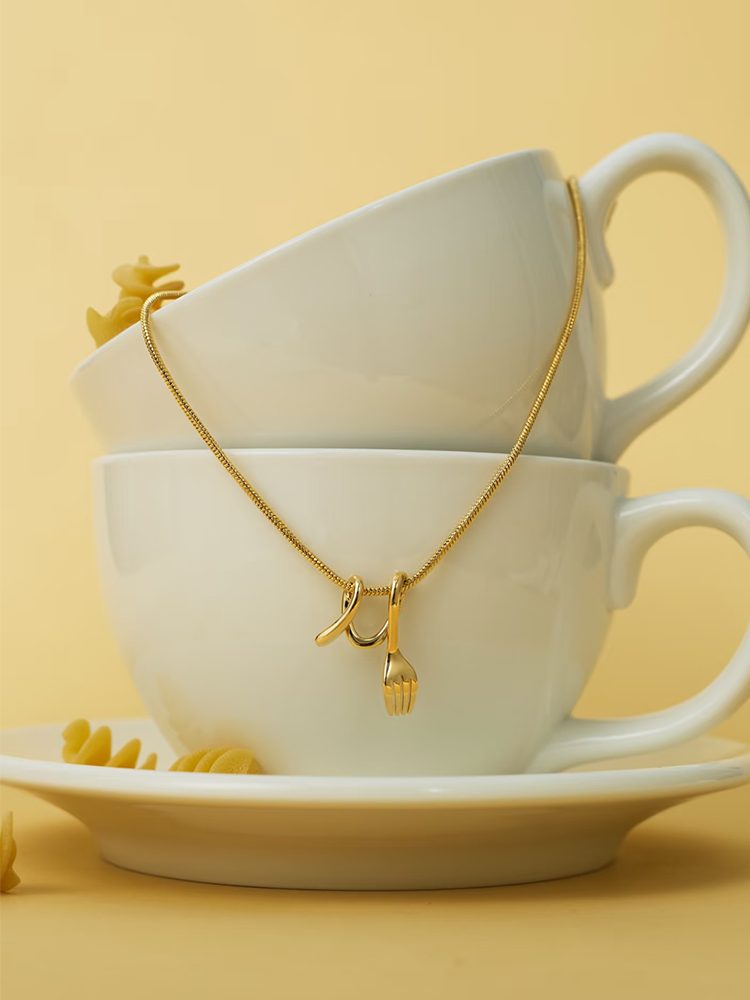 Spaghetti Pearl Triple-Layer Necklace