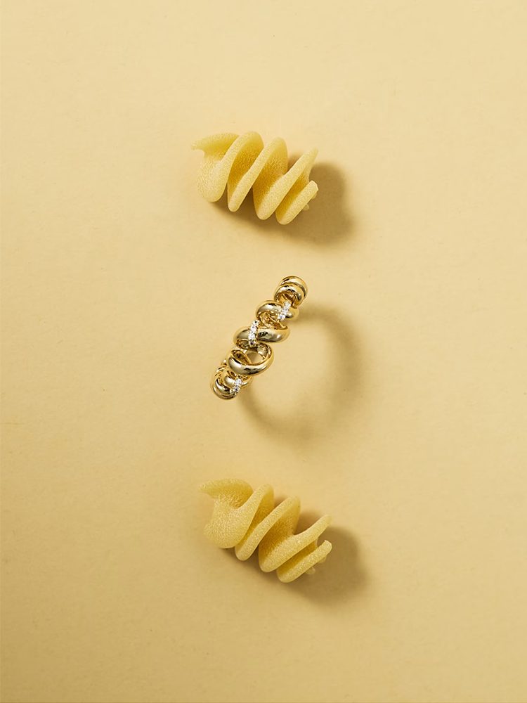 Spaghetti Ring – Playful Italian-Inspired Design